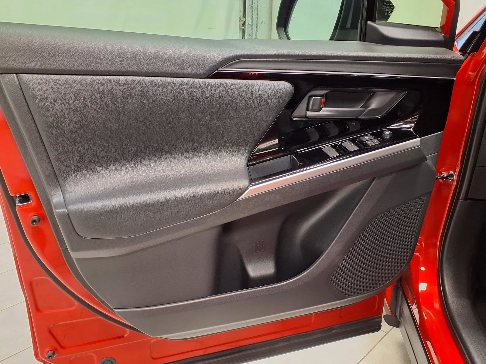 Used 2025 Toyota bZ4X FWD w/ Weather Package image 27