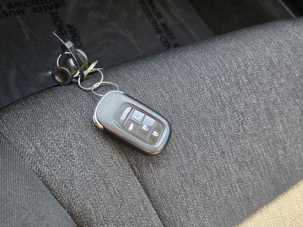 Certified 2025 Honda Accord SE image 19