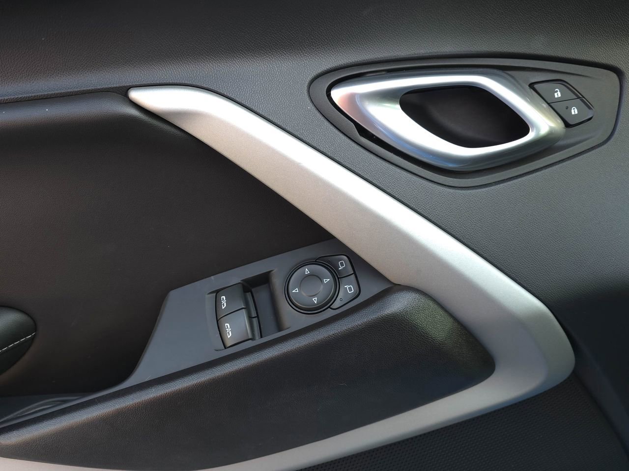 Used 2022 Chevrolet Camaro SS image 10