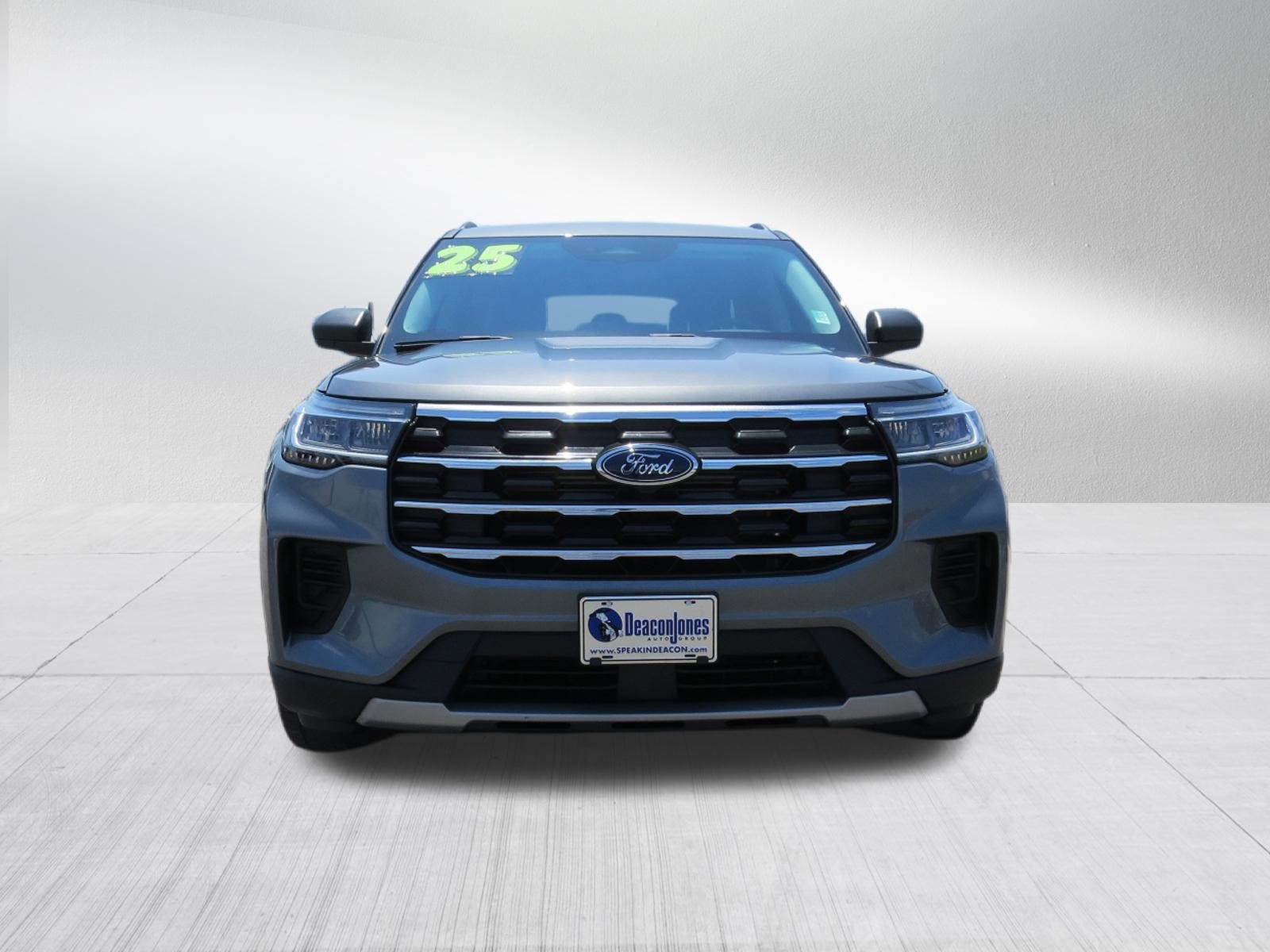 Used 2025 Ford Explorer Active RWD image 8