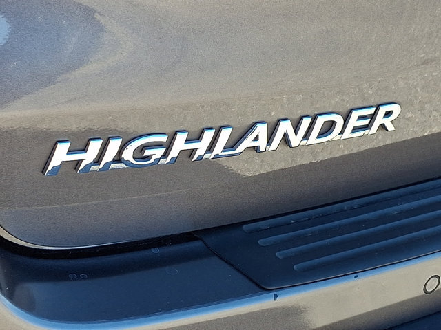 Used 2018 Toyota Highlander Limited AWD/4WD image 35
