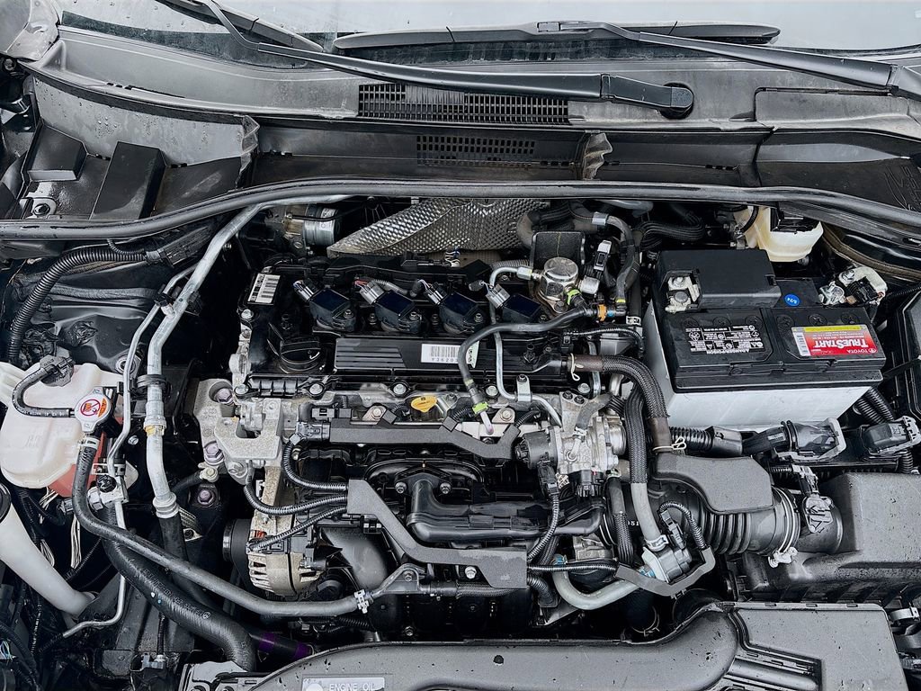 Used 2023 Toyota Corolla Cross LE w/ Moonroof Package image 29