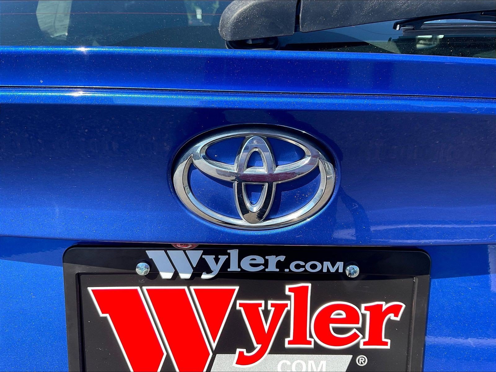 Used 2018 Toyota C-HR XLE FWD image 23
