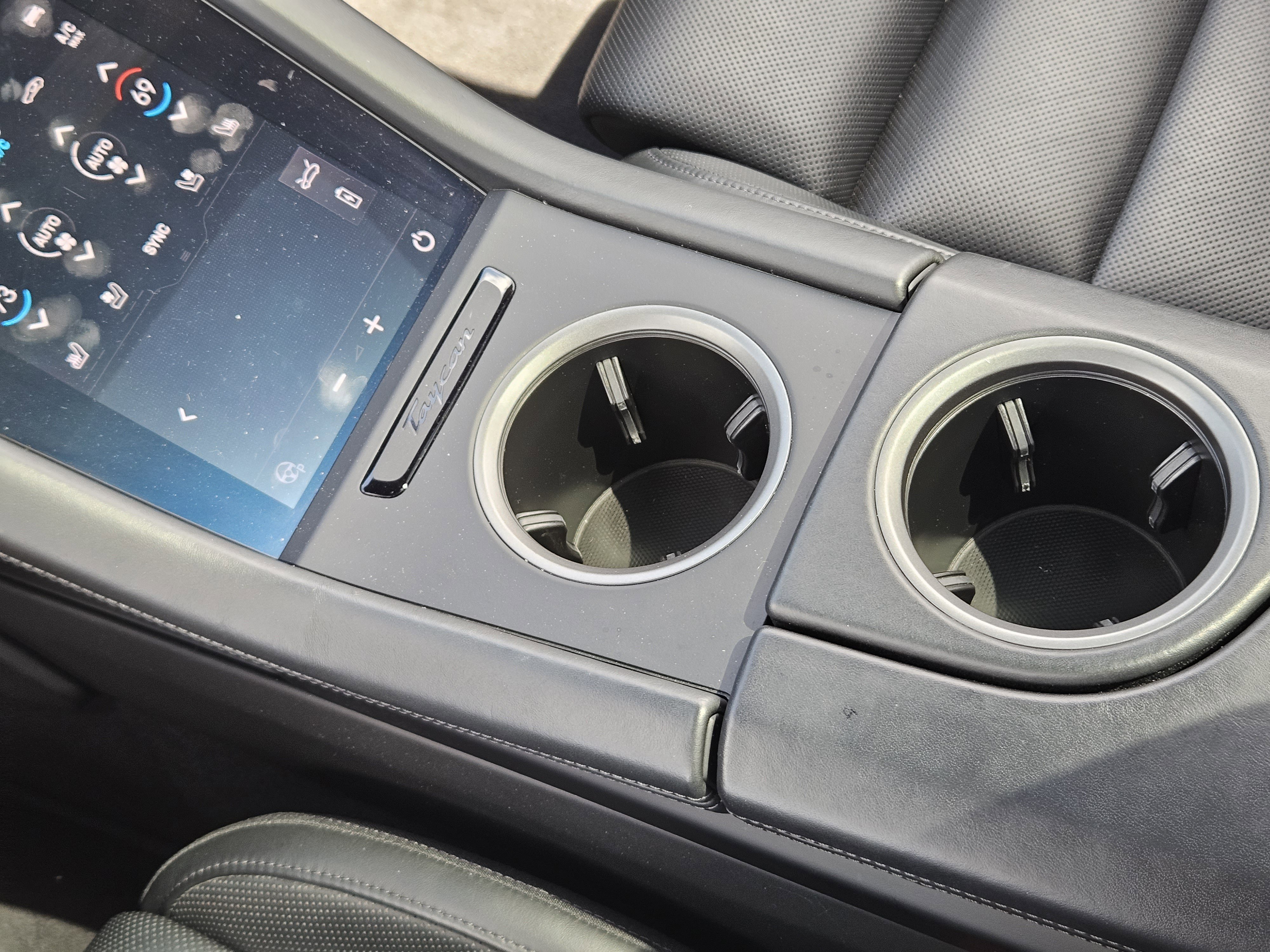 Used 2022 Porsche Taycan Turbo S image 20