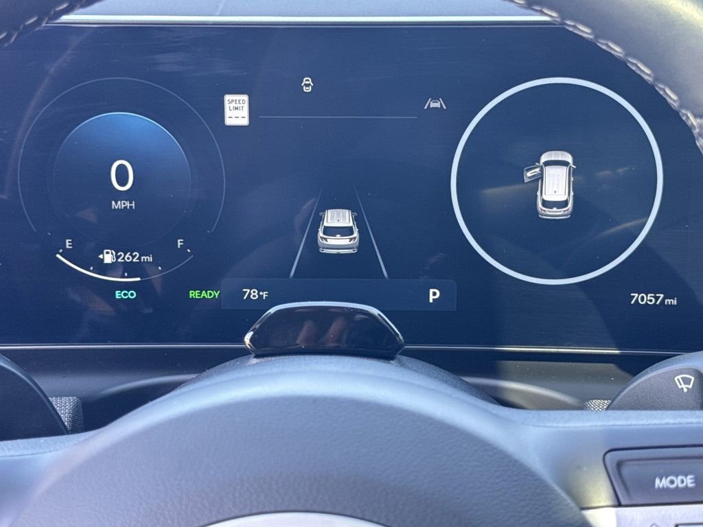 Used 2025 Hyundai Tucson Limited image 26