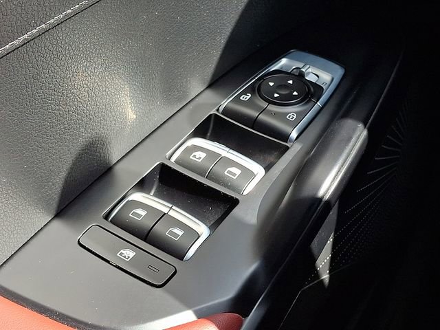 Used 2023 Kia K5 GT-Line image 25