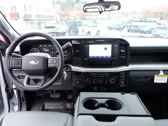 New 2026 Ford F550 4x4 Supercab Super Duty image 14