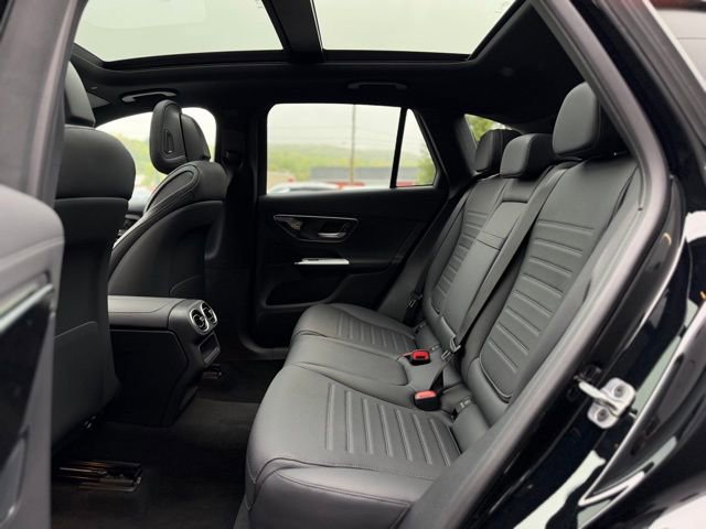 Used 2026 Mercedes-Benz GLC 300 4MATIC image 23