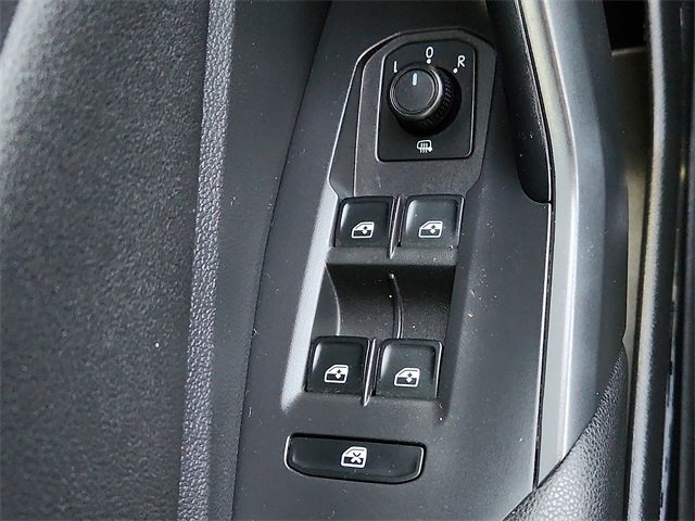 Used 2019 Volkswagen Jetta S w/ Driver Assistance Package image 18