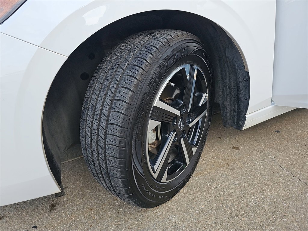 Used 2024 Nissan Sentra SV image 29