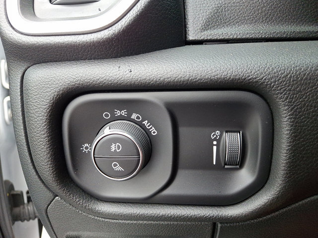 Used 2023 RAM 1500 Big Horn AWD/4WD image 23