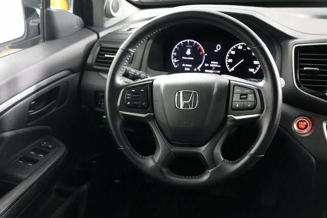 Used 2025 Honda Ridgeline Sport image 10