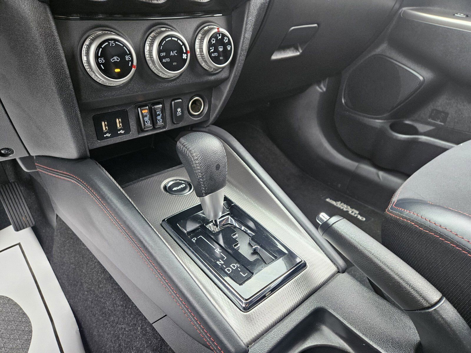 Used 2025 Mitsubishi Outlander Sport SE image 24