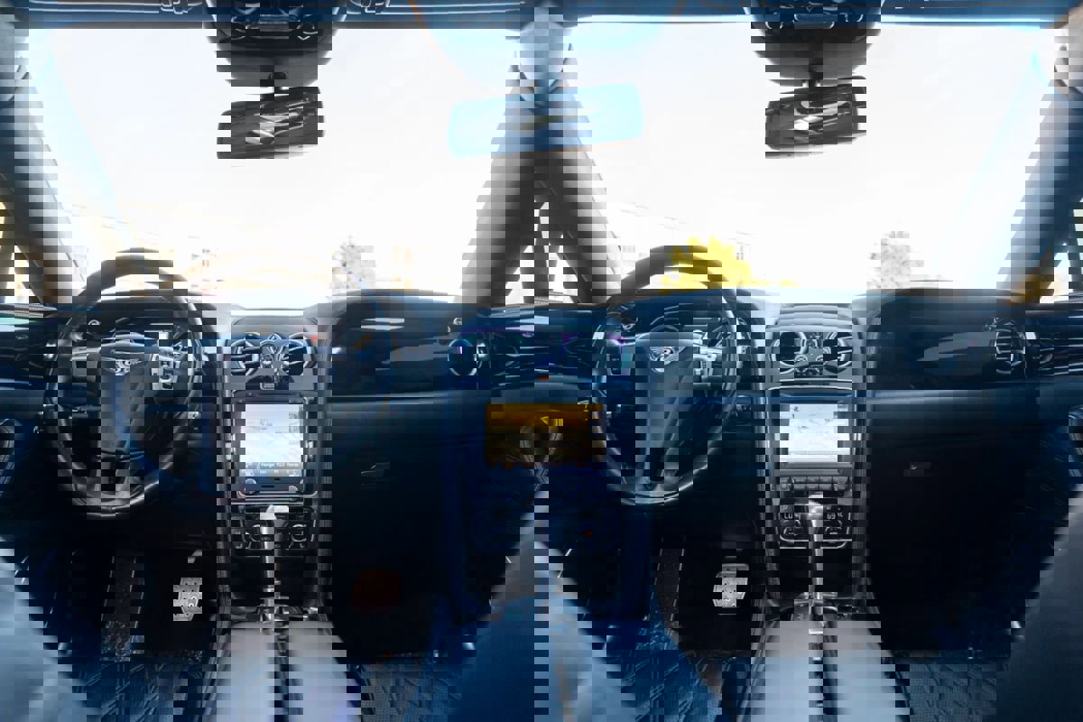 Used 2015 Bentley Flying Spur V8 image 74