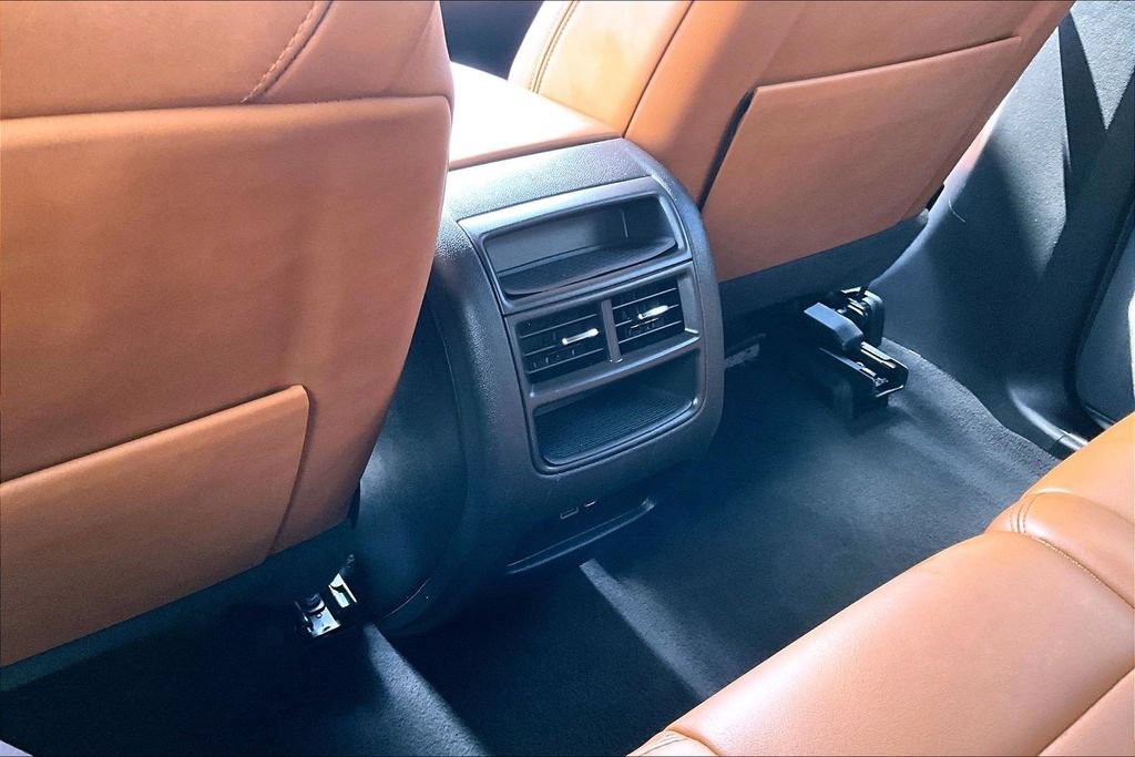 Certified 2023 Cadillac XT5 Premium Luxury AWD/4WD image 10
