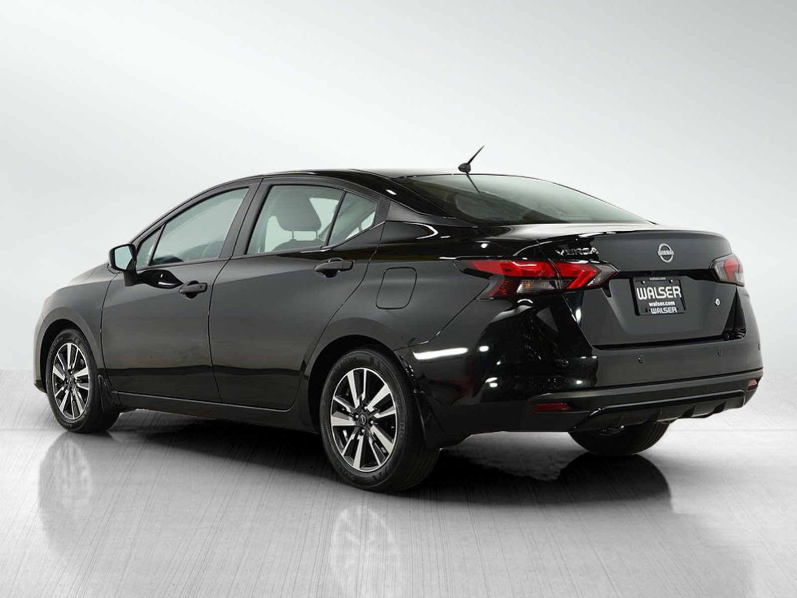 Used 2024 Nissan Versa S w/ S Plus Package image 4