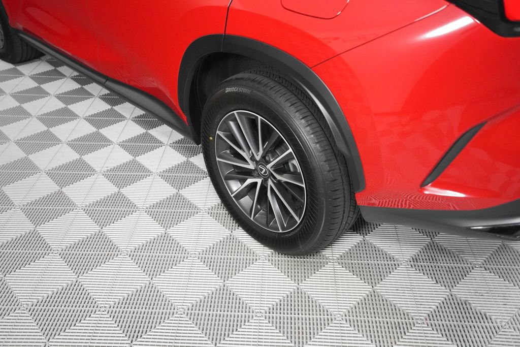 Used 2025 Lexus NX 250 FWD w/ Accessory Package (2T) image 8