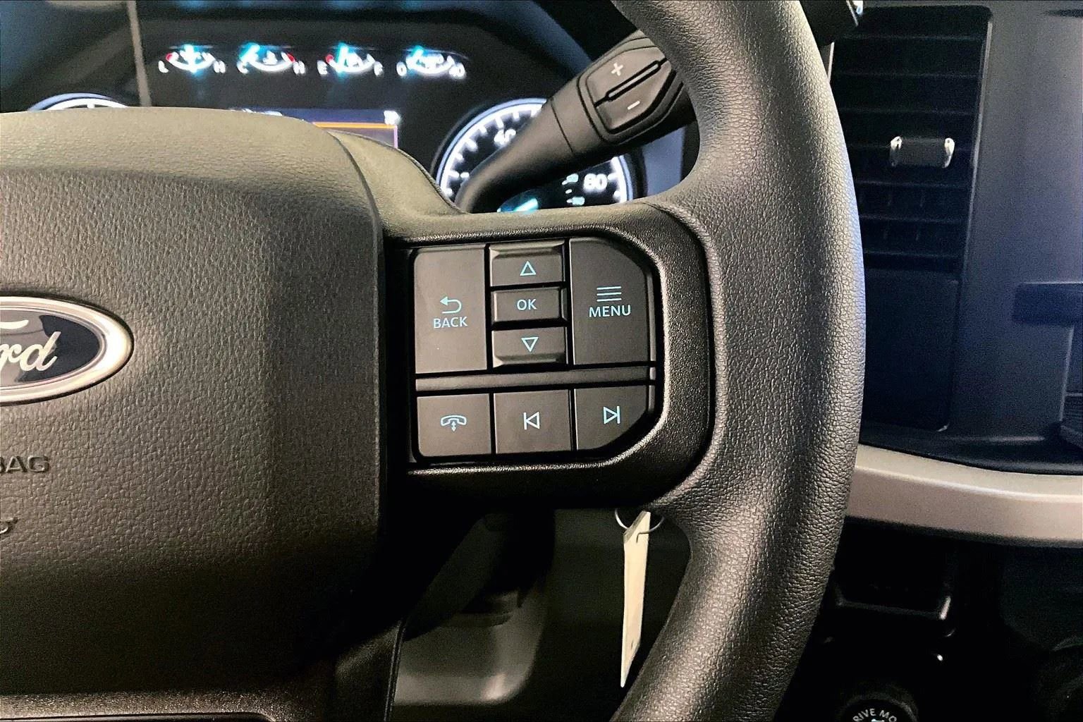 New 2026 Ford F250 XL w/ F-250 >10K GVWR Package image 18