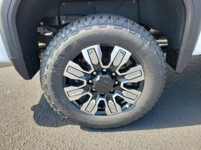 New 2026 GMC Sierra 2500 Denali w/ Denali Reserve Package AWD/4WD image 9