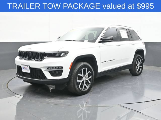 Used 2024 Jeep Grand Cherokee Limited w/ Trailer Tow Package AWD/4WD image 3