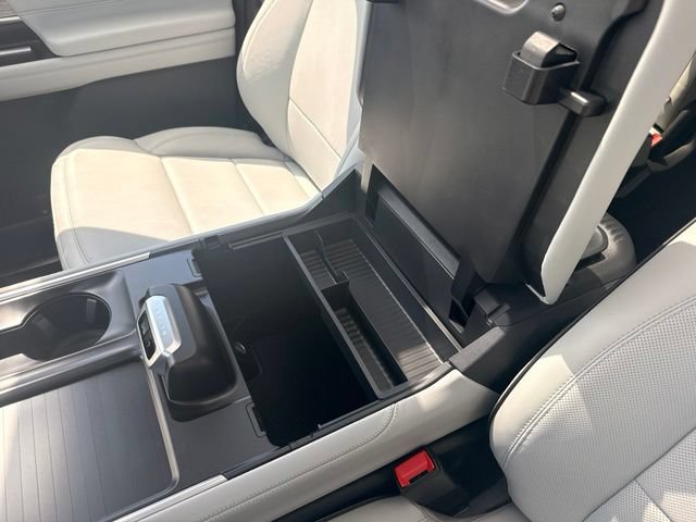 New 2027 Ford Expedition Platinum w/ Platinum Ultimate Package AWD/4WD image 36