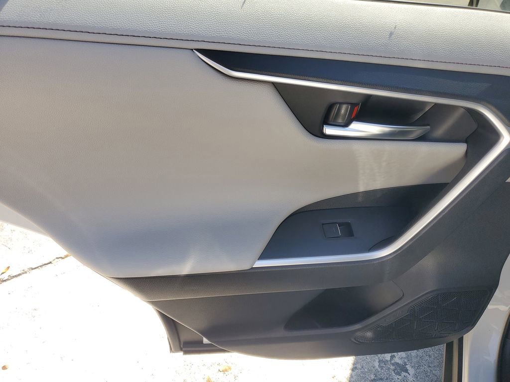 Certified 2025 Toyota RAV4 Limited image 15