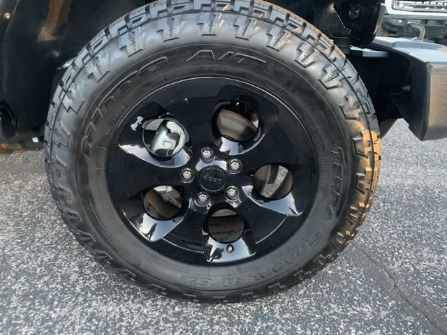 Used 2015 Jeep Wrangler Unlimited Sahara image 10