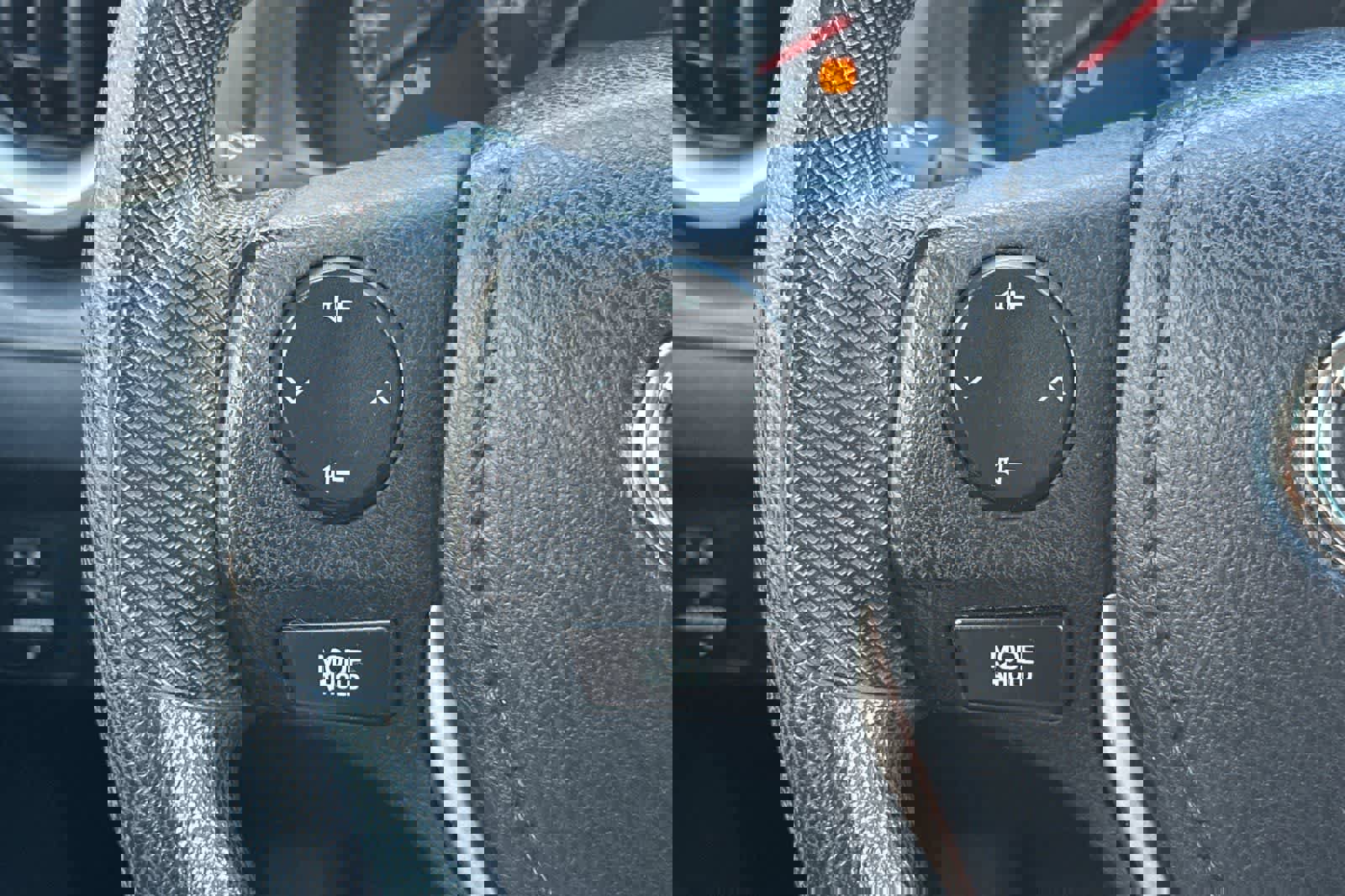 Used 2016 Toyota RAV4 LE FWD image 25