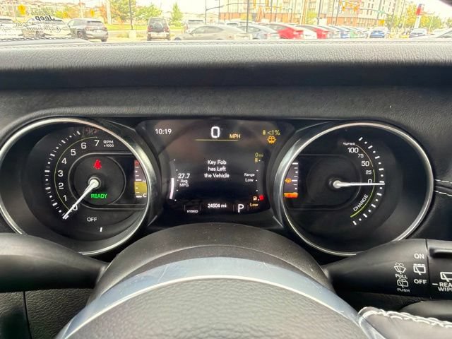 Used 2023 Jeep Wrangler Unlimited Sahara w/ Cold Weather Group AWD/4WD image 18