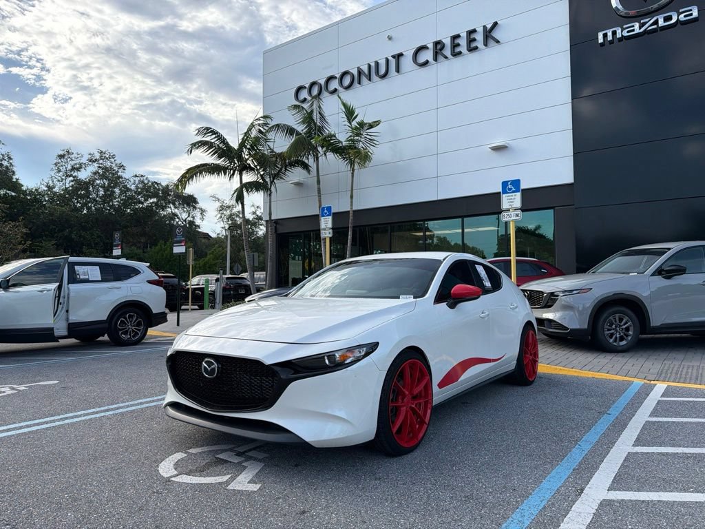 Used 2019 MAZDA MAZDA3 Hatchback w/ Preferred Package FWD image 14