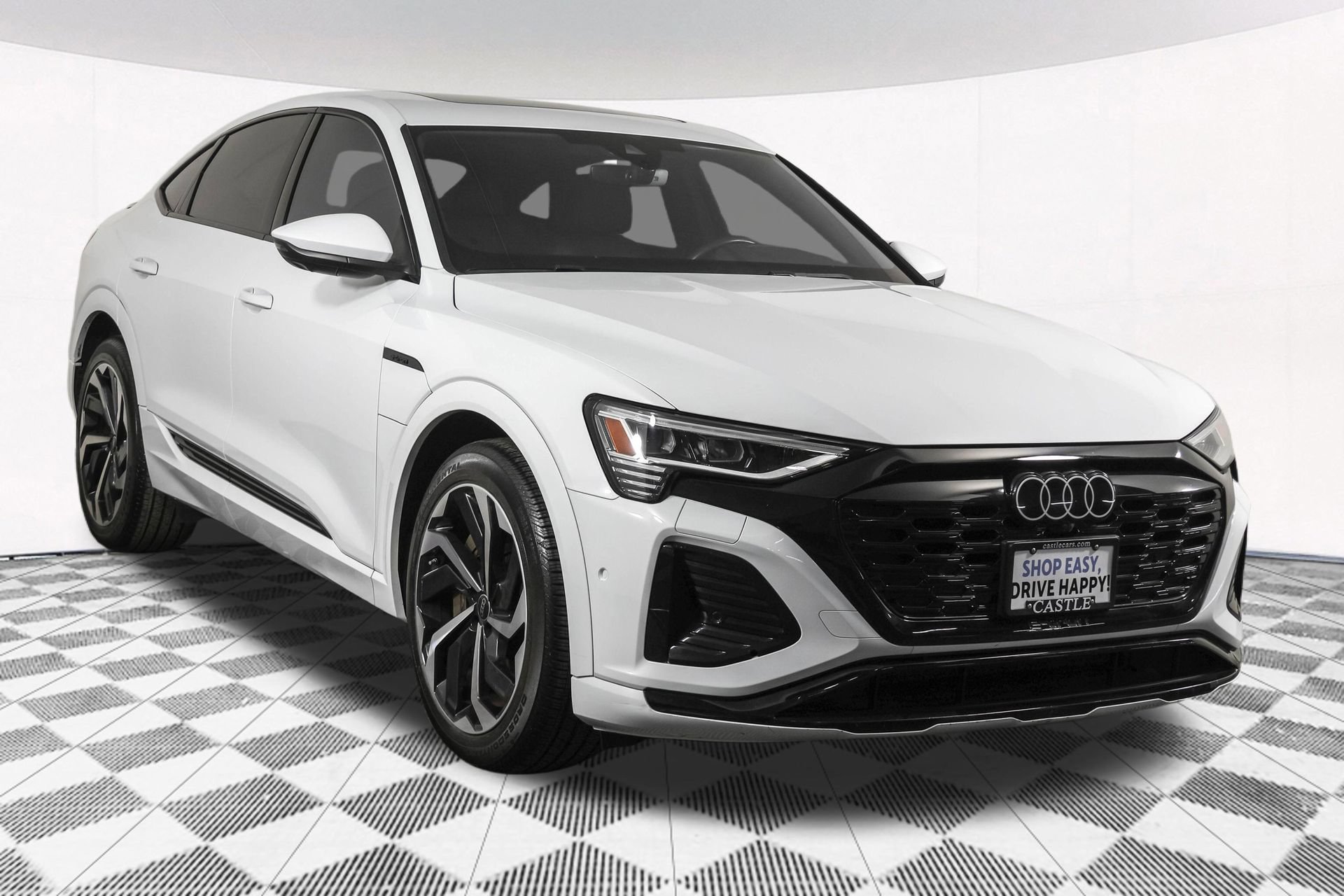 Used 2024 Audi Q8 e-tron Premium Plus w/ Premium Plus Package AWD/4WD image 11