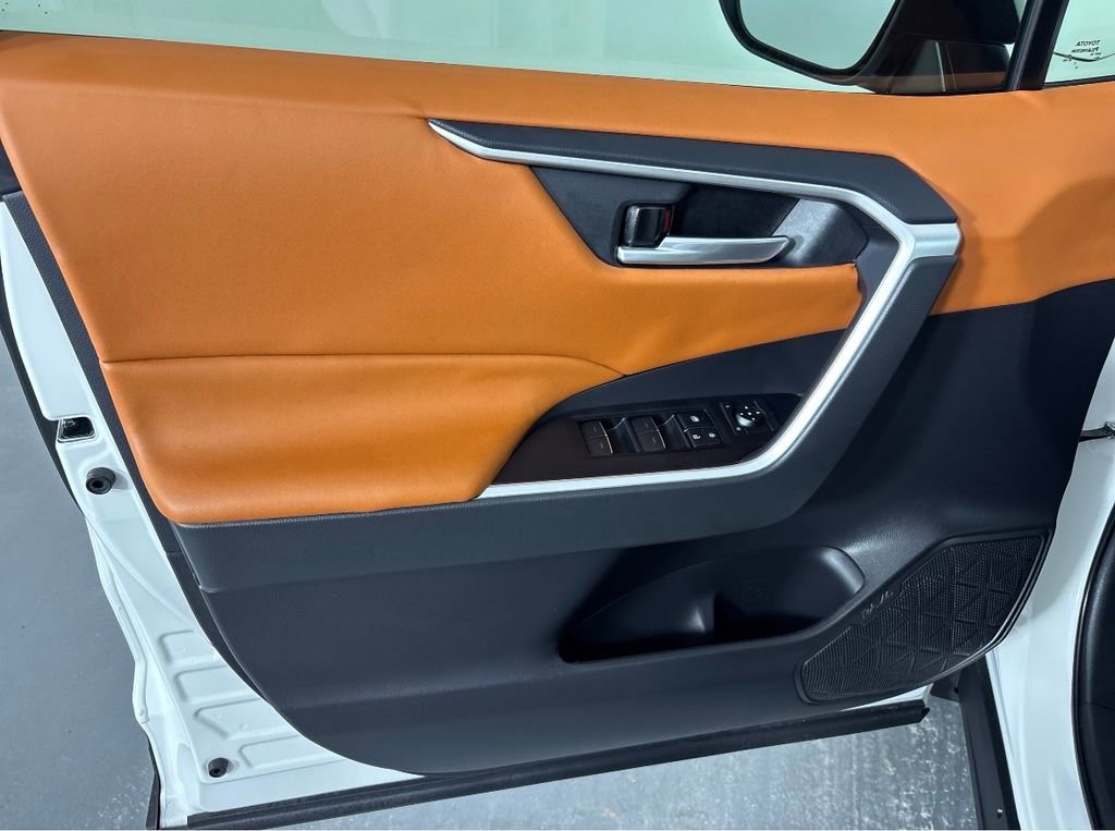 Certified 2025 Toyota RAV4 XLE w/ Convenience Package image 10