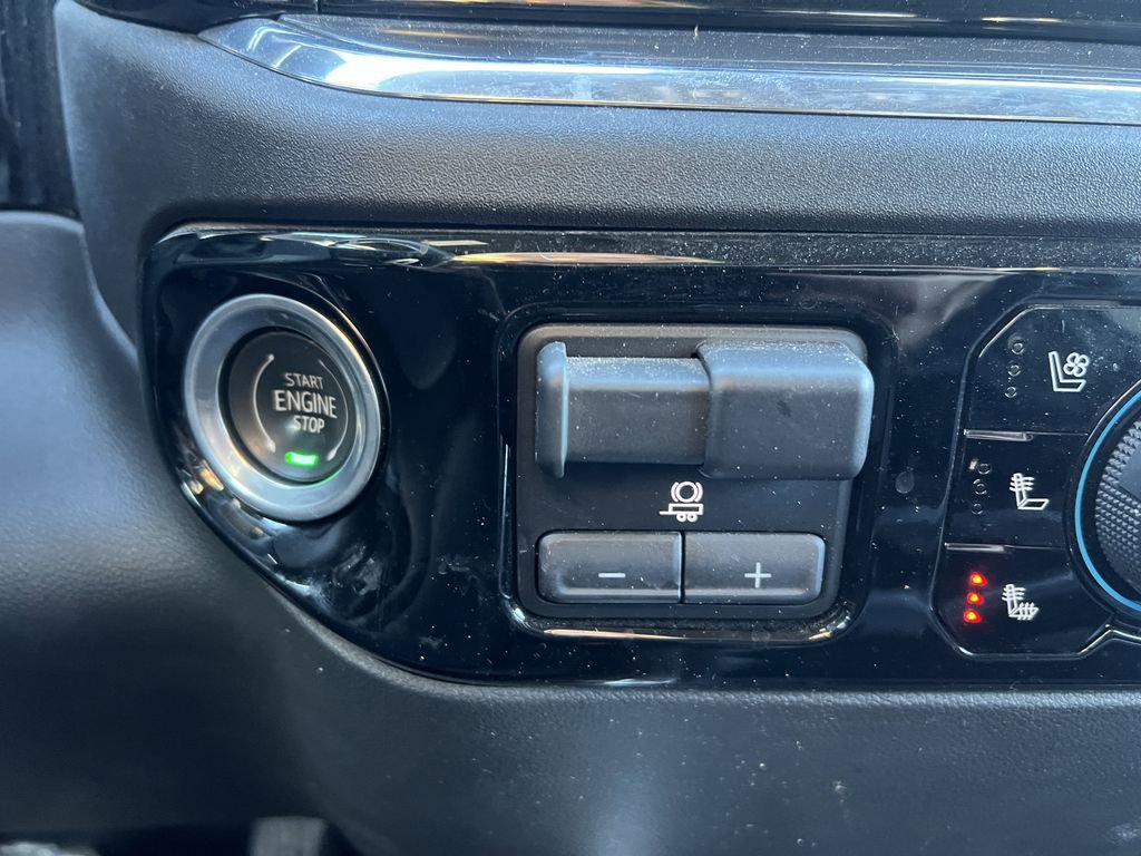 Certified 2024 Chevrolet Silverado 3500 High Country w/ Technology Package image 27