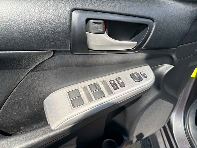 Used 2014 Toyota Camry SE FWD image 17