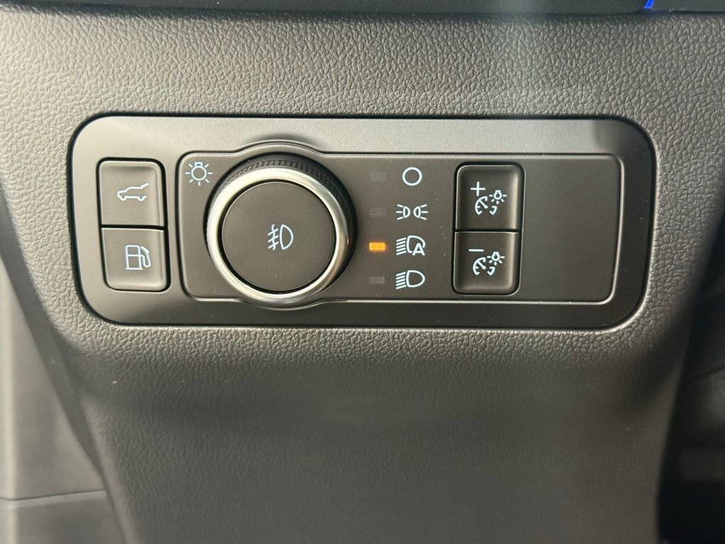 New 2025 Ford Escape SE w/ PHEV Premium Package image 31