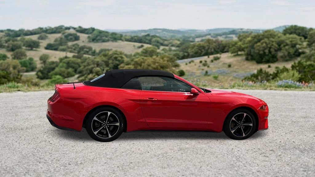 Used 2020 Ford Mustang Convertible RWD image 11