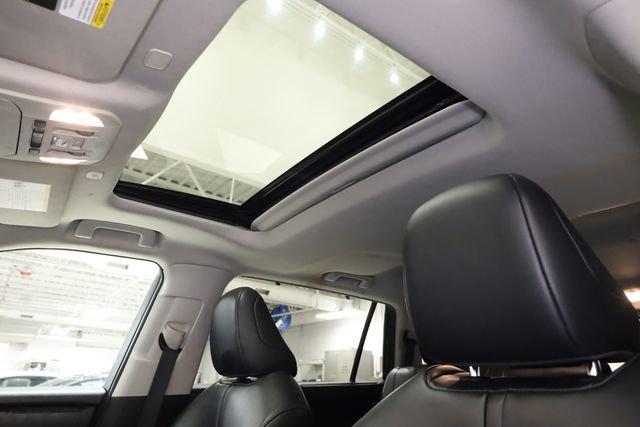 Used 2023 Toyota Highlander XLE image 28