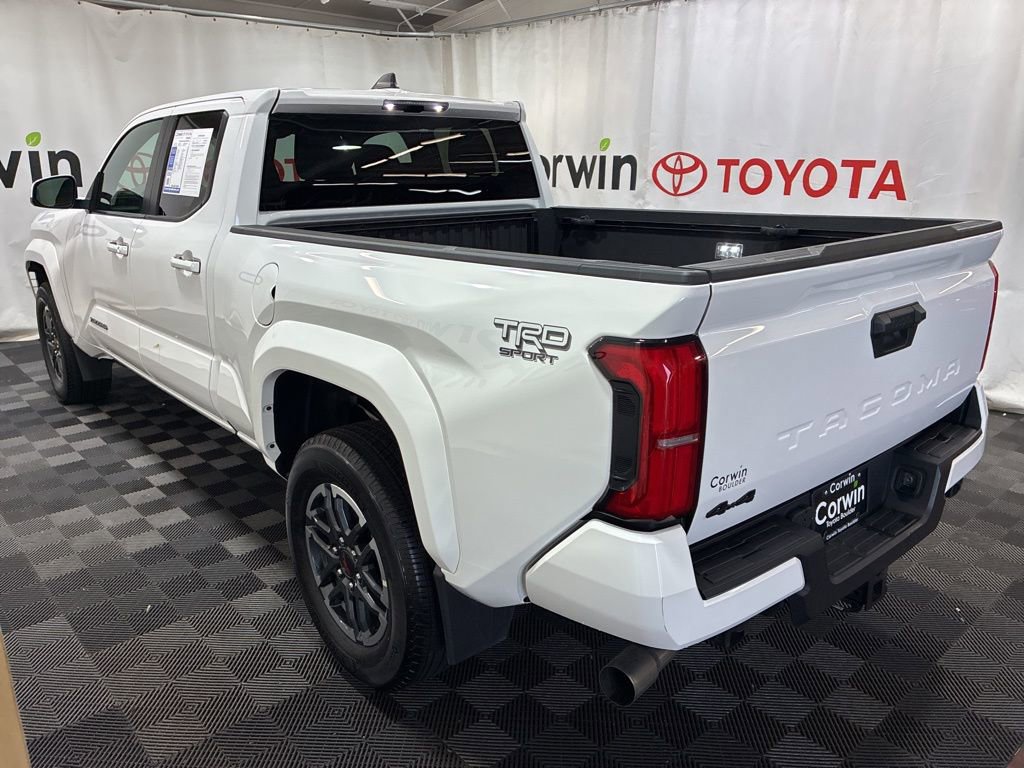 Used 2024 Toyota Tacoma TRD Sport AWD/4WD image 5