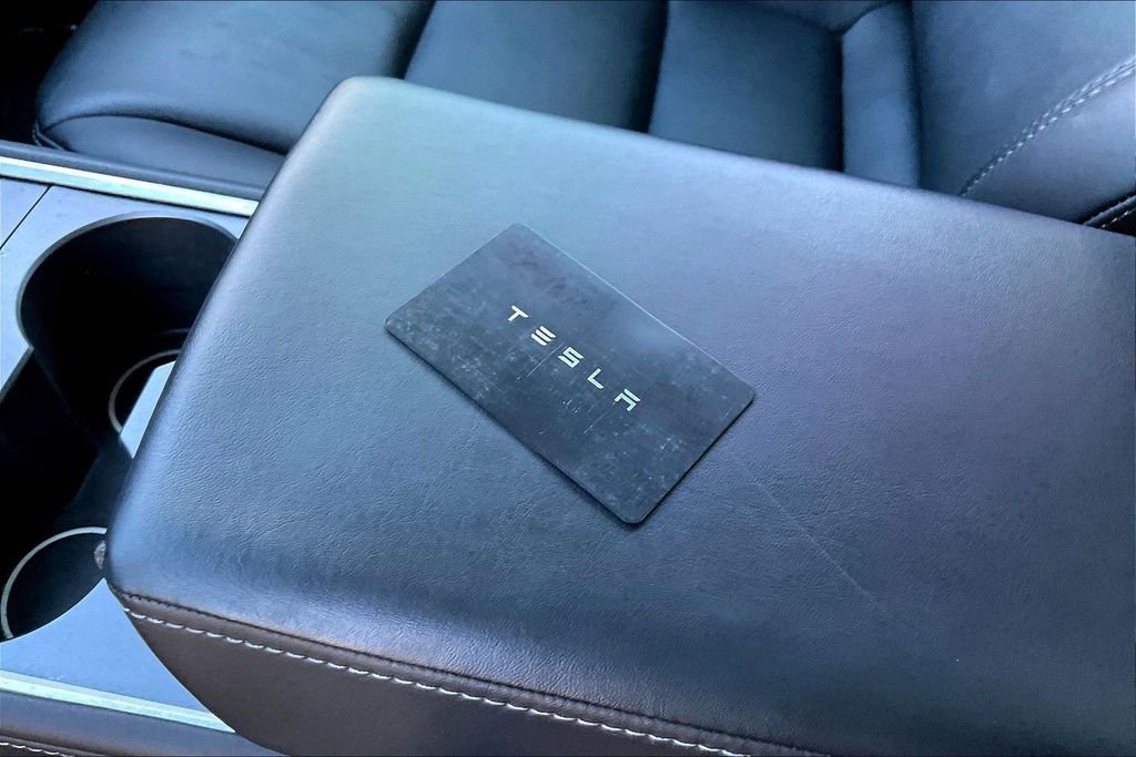 Used 2021 Tesla Model Y Performance AWD/4WD image 34