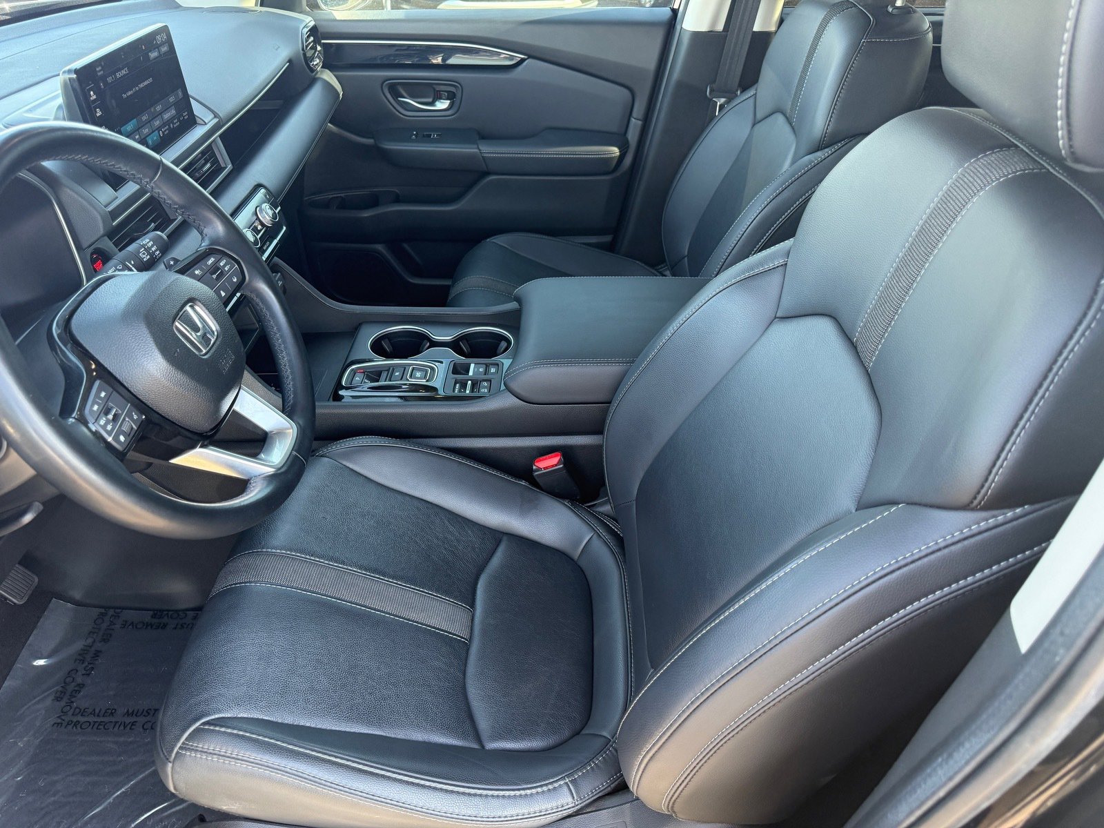 Used 2025 Honda Pilot Touring image 11