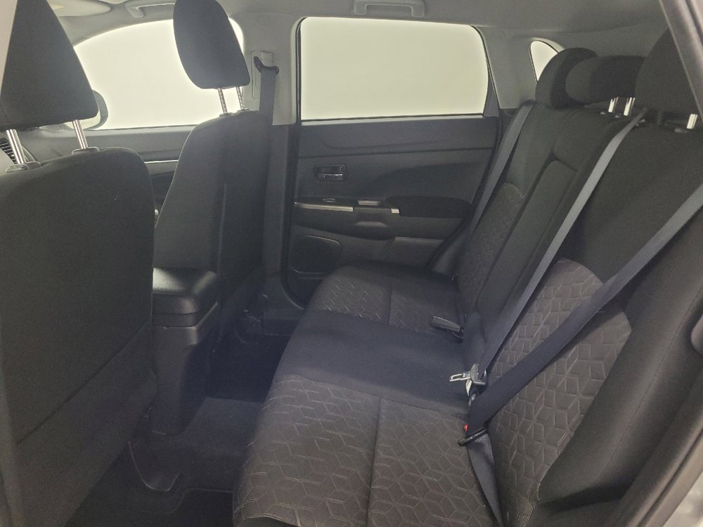 Used 2020 Mitsubishi Outlander Sport SE FWD image 18