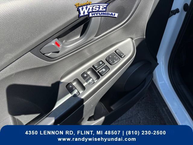 Used 2020 Hyundai Kona SEL Plus FWD image 11