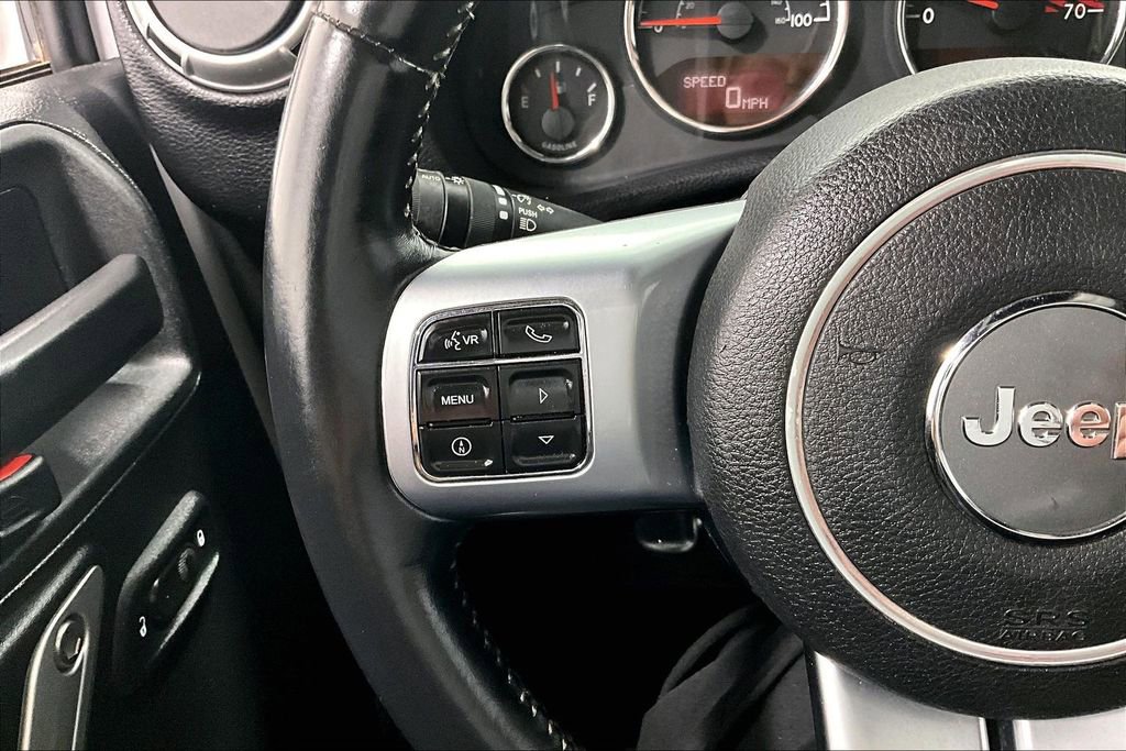 Used 2015 Jeep Wrangler Unlimited Rubicon AWD/4WD image 24
