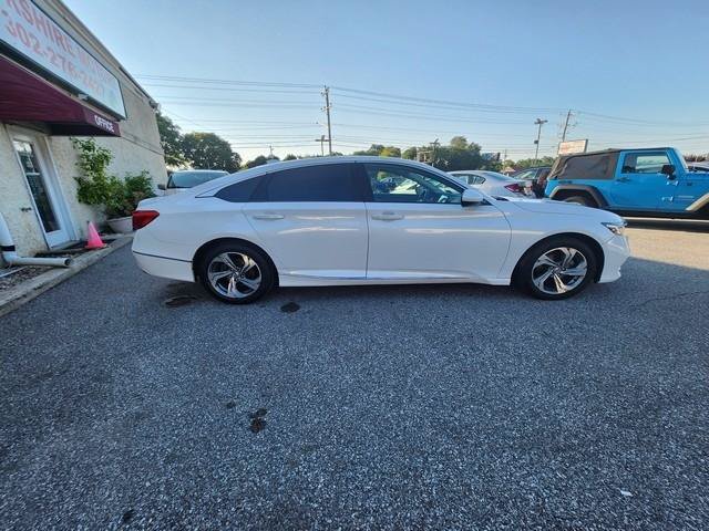 Used 2018 Honda Accord EX image 8