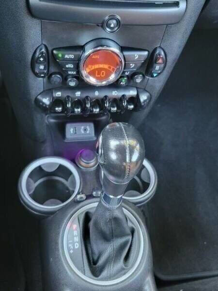 Used 2015 MINI Cooper S image 18