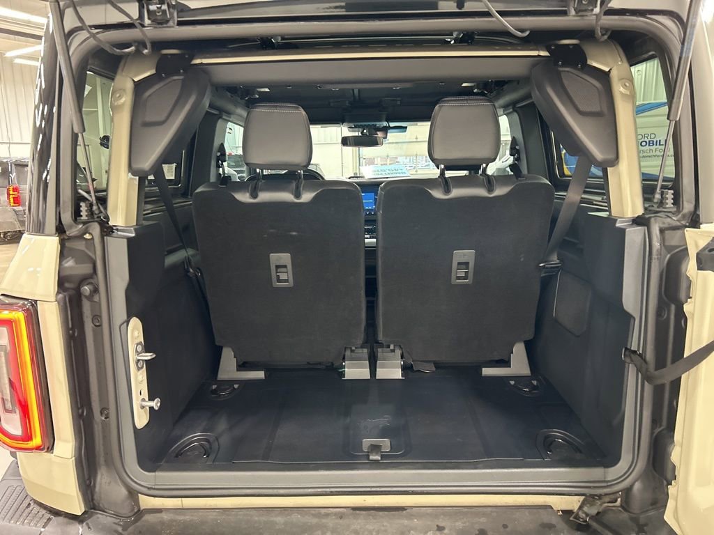 Used 2025 Ford Bronco Badlands image 25