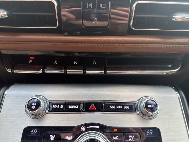 Used 2020 Lincoln Aviator Reserve w/ Equipment Group 202A image 45