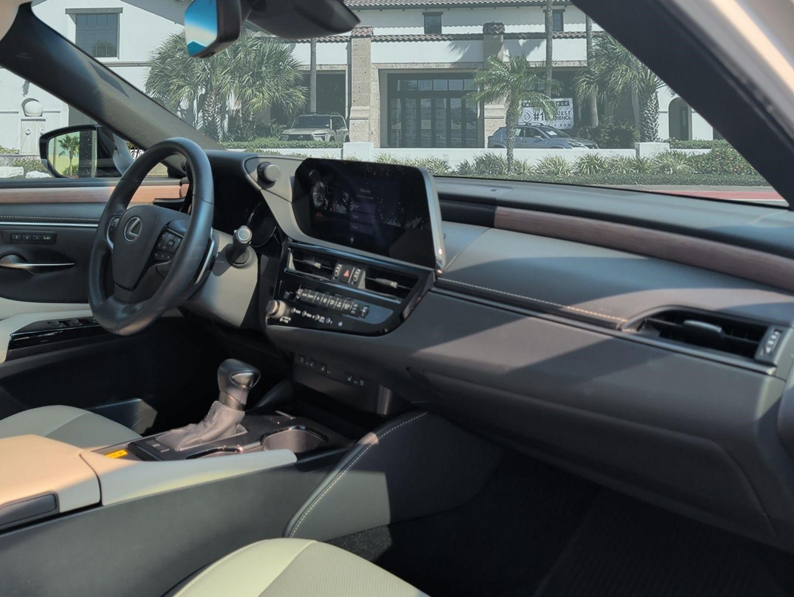 Used 2025 Lexus ES 350 w/ Premium Package FWD image 30