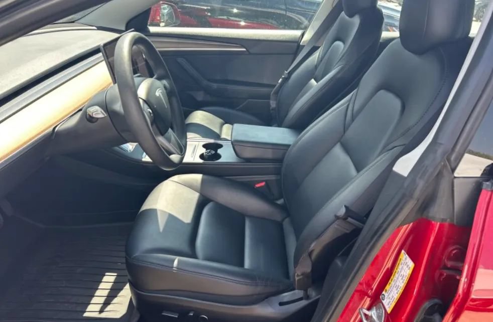 Used 2022 Tesla Model 3 RWD image 3