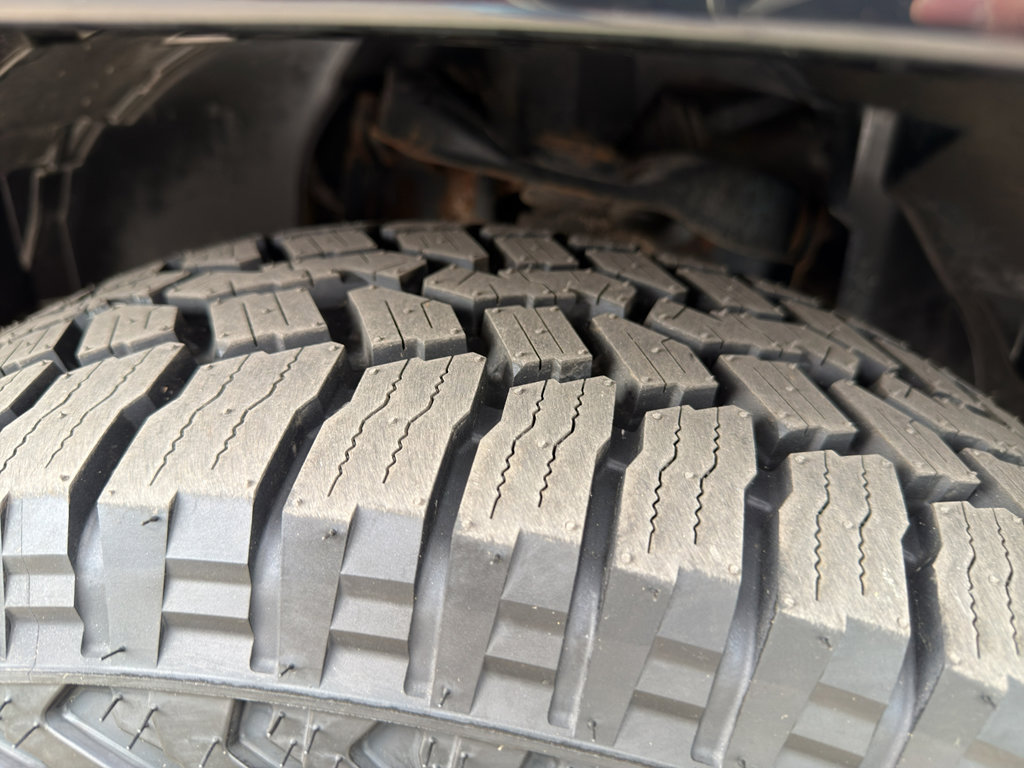 Used 2012 Nissan Xterra PRO-4X w/ Pro-4x Leather Pkg image 20